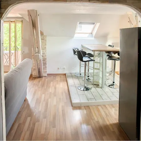 Dupl'aix Furnished Flat 엑스레뱅
